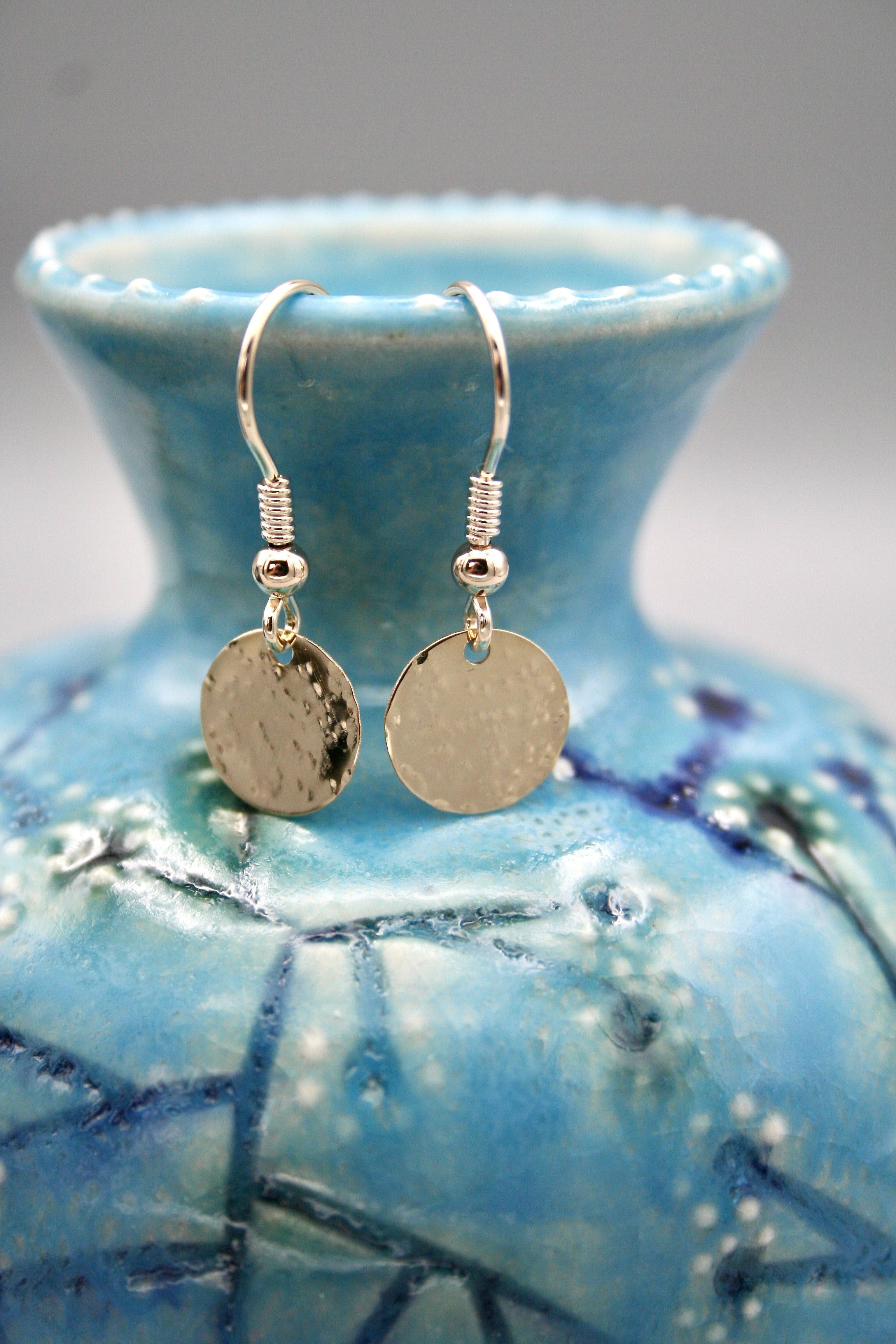 9ct Yellow Gold hammered finish 10mm diameter disc drop earrings