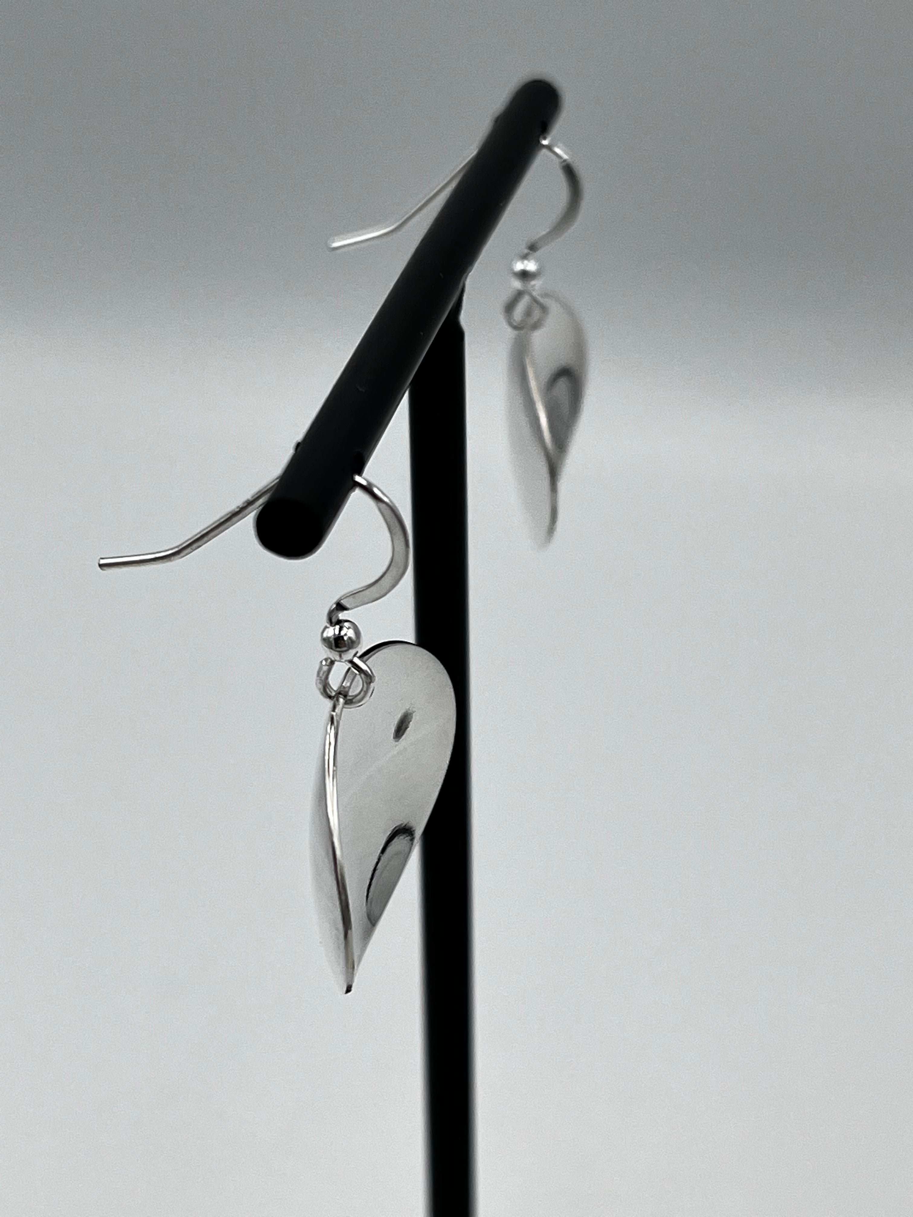 Sterling Silver polished oval landscape concave design drop earrings