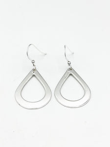Sterling Silver Large polished teardrop design drop earrings