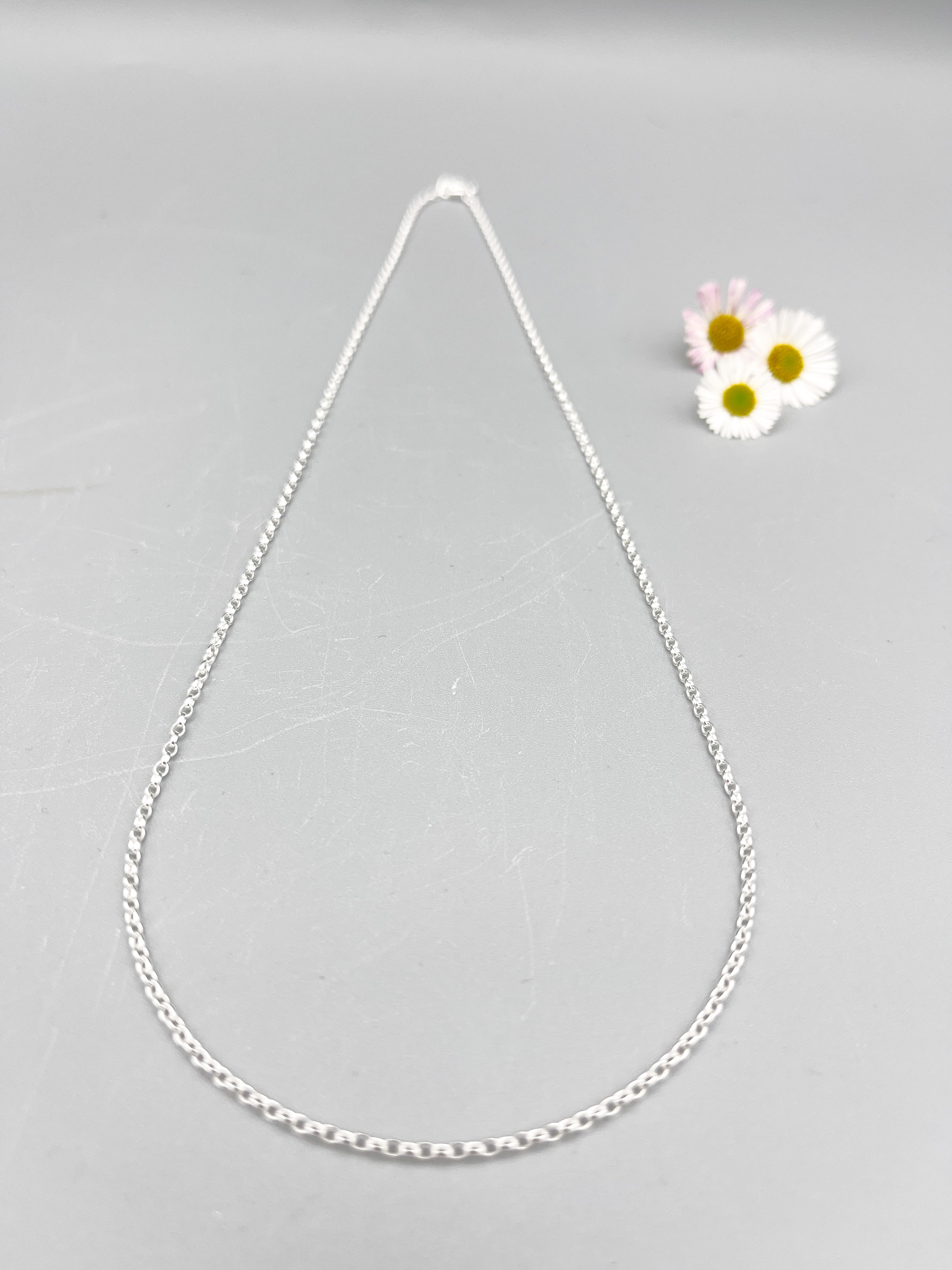 Sterling Silver Necklace. 18” (45cm) long polished 1.7mm polished belcher link
