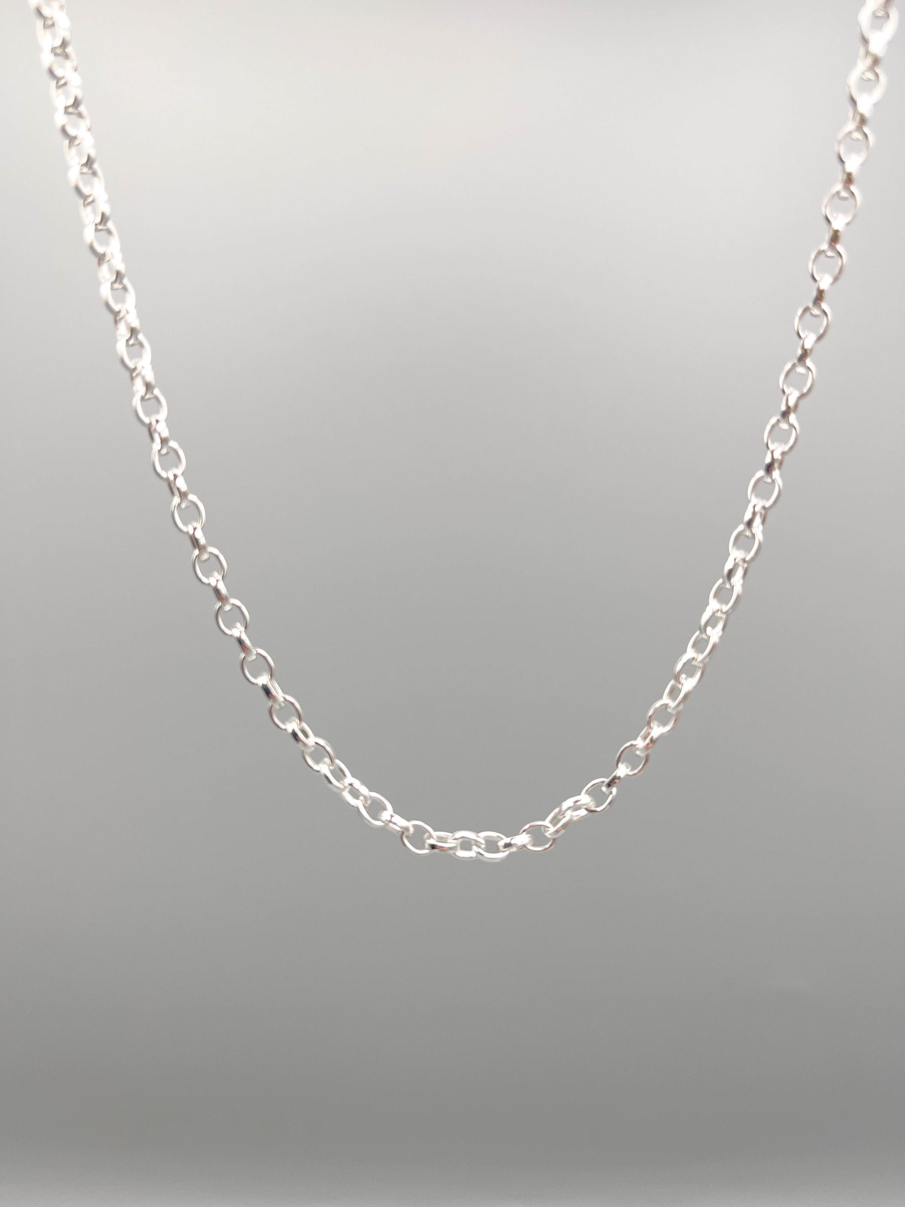 Sterling Silver Necklace. 18” (45cm) long polished 3mm polished belcher link