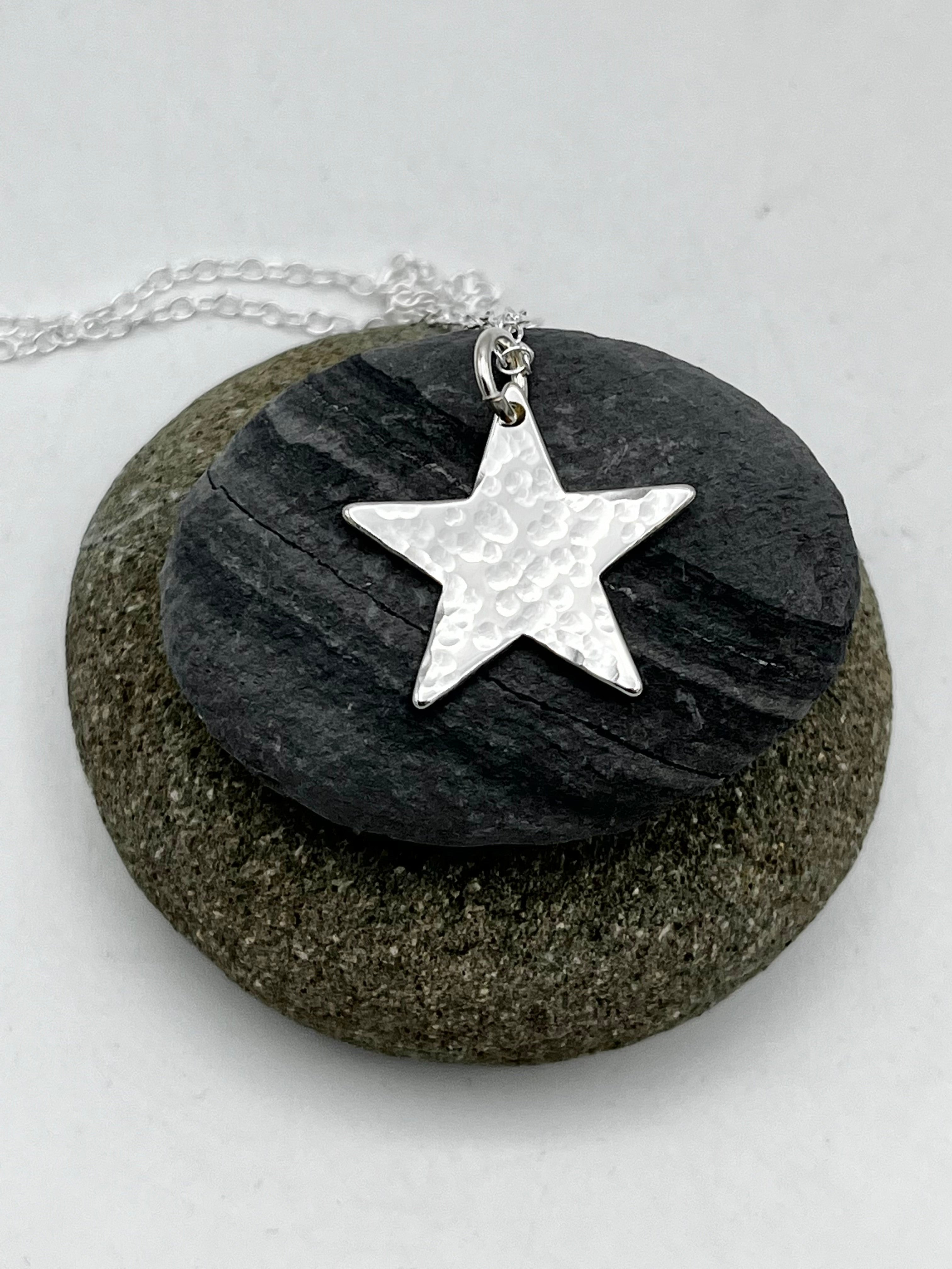 Single Star pendant 20mm wide hammered finish on 16" chain