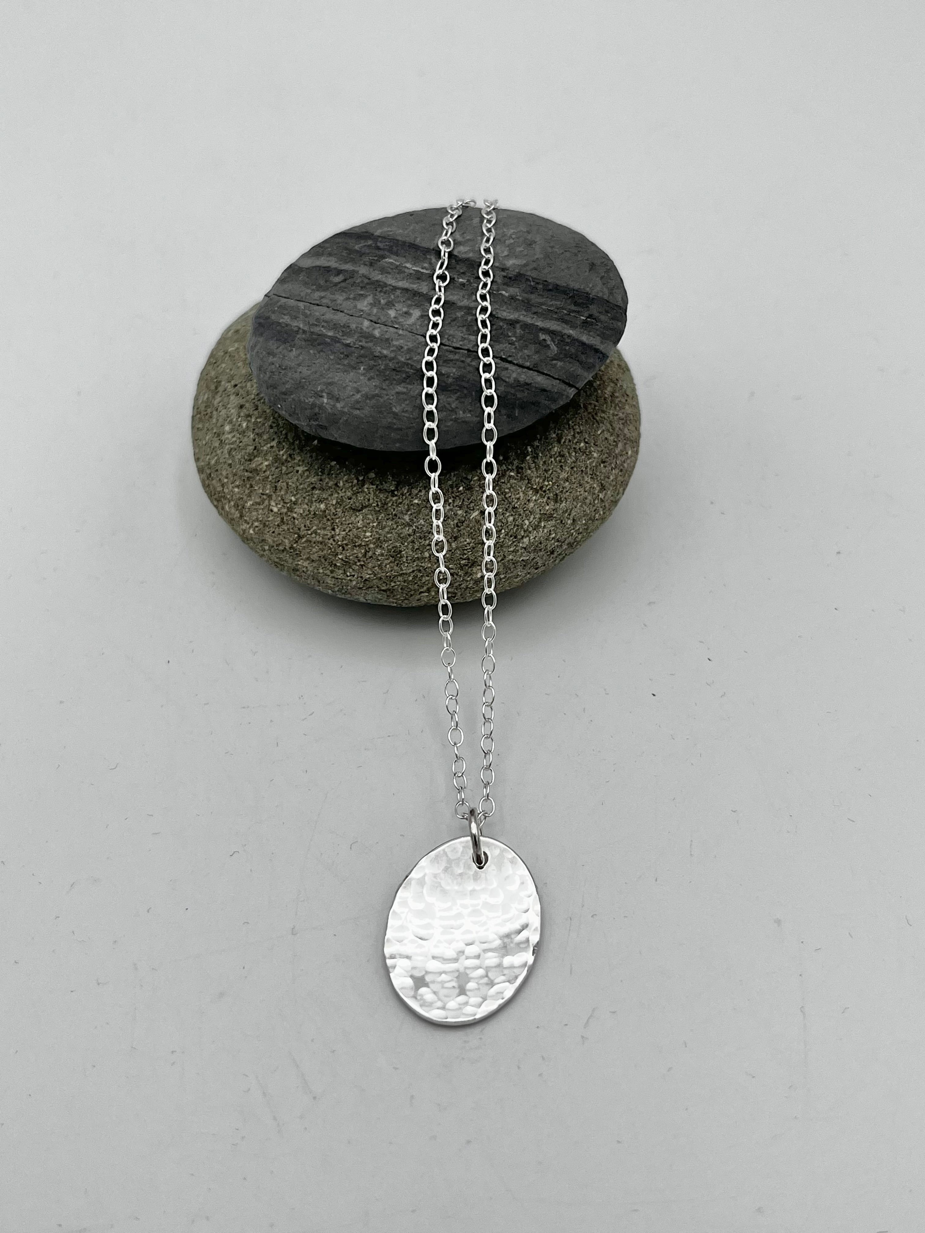 Oval disc pendant 20mm long hammered finish on 16" chain