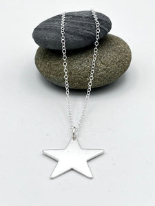 Single Star pendant 25mm wide polished finish on 16" chain