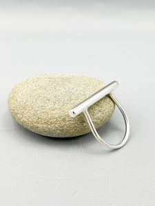 Sterling Silver Ring. Polished 'T' bar ring size 'X'
