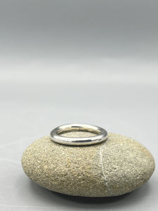 Sterling Silver Ring. 3mm round wire polished finish size 'N'
