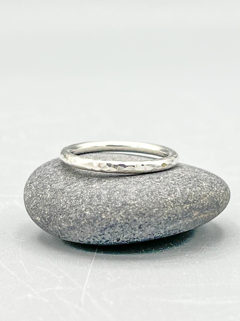 Sterling Silver Ring. 2mm round wire hammered finish size 'L'