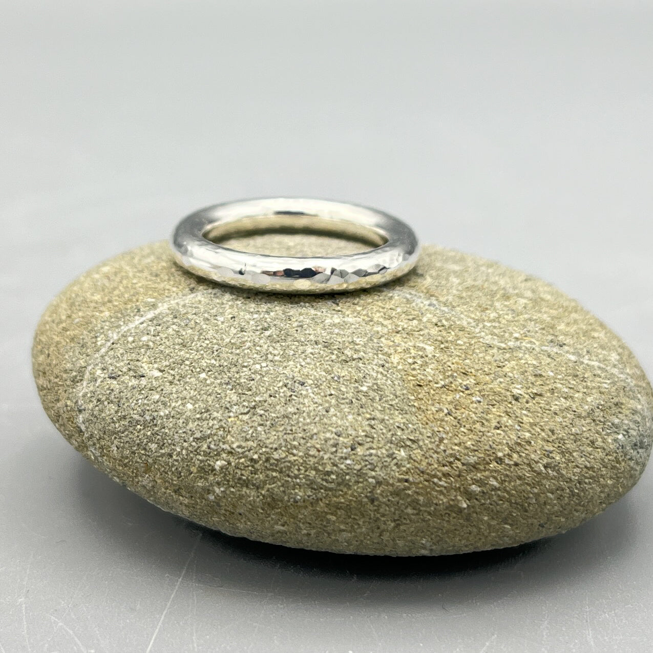 Sterling Silver Ring. 3mm round wire hammered finish size 'J'