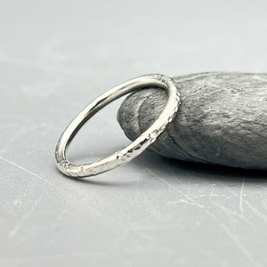 Sterling Silver Ring. 2mm round wire polished ring size 'N'