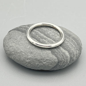 Sterling Silver Ring. 2mm round wire polished finish size 'R.5'