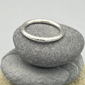 Sterling Silver Ring. 2mm round wire 'Star' hammered finish size 'L'