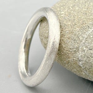 Sterling Silver Ring. 3mm round wire etched finish size 'J'