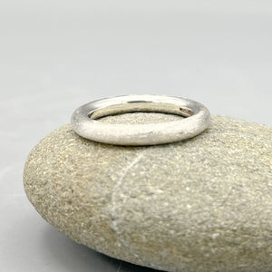 Sterling Silver Ring. 3mm round wire etched finish size 'J'